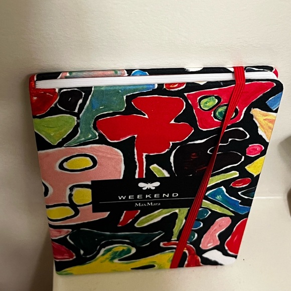 MaxMara Weekend Colorful Notebook - Picture 2 of 10